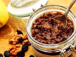 Витаминная смесь для повышения иммунитета: полезное блюдо из орехов и сухофруктов