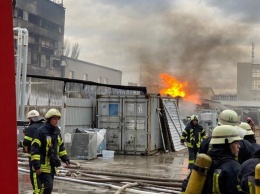 В Киеве произошел пожар на химзаводе Укроросинтез
