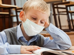 Дети меньше болеют коронавирусом, но распространяют его