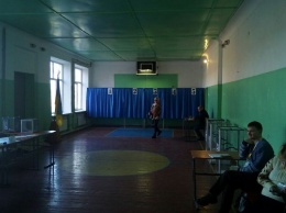 Под Харьковом под аккомпанемент борьбы с коронавирусом стартовали выборы в Раду