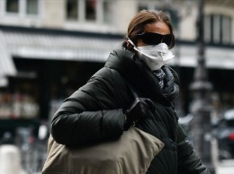 Франция объявила о третьей стадии эпидемии коронавируса в стране