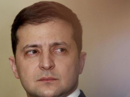 Зеленского просят ввести налоговые каникулы из-за карантина