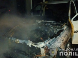 На проспекте Науки сгорели два внедорожника: полиция проводит расследование