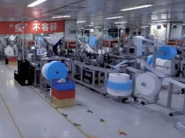 В Китае запустили крупнейший в мире завод по производству медицинских масок