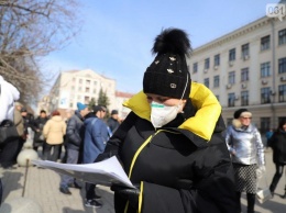 В Запорожье продавцы вышли на протест против закрытия рынков из-за коронавируса (фото)