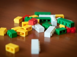 Выброшенные детали Lego могут сохраняться в природе больше тысячи лет