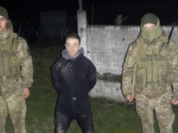 Коронавирусная контрабанда: пограничники поймали «водолаза», переправлявшего маски в Румынию