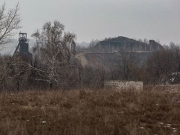 Известный корреспондент показал фото разрушенного поселка на Донбассе