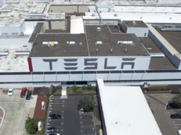 Tesla все-таки была вынуждена закрыть свой завод на карантин