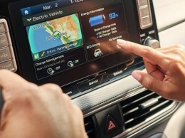 «Вот это поворот!»: Apple CarPlay и Android Auto опаснее пьяного водителя?