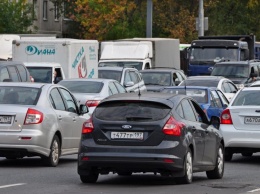 Бизнесмены просят отменить транспортный налог в России