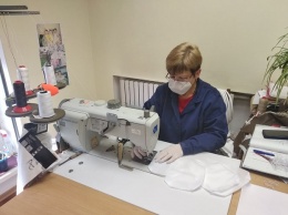 Котовская фабрика приостановила выпуск мебели ради шитья масок