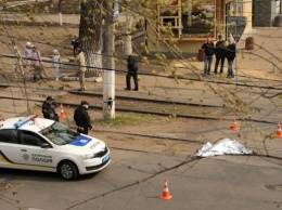 В центре Одессы пенсионерка погибла под колесами трамвая