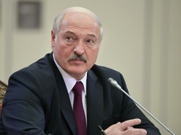 Лукашенко пригрозил белоруссам, выезжающим за границу, что закроет им въезд обратно в страну