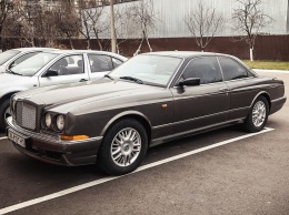 В Украине засняли раритетный коллекционный Bentley