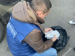 Полиция поймала мужчину, который продавал фейковые тесты на коронавирус (ФОТО)