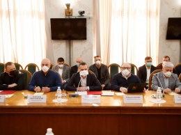 Харьковщина получила на борьбу с коронавирусом 2 миллиона долларов от Ярославского и еще 2,2 миллиона долларов от местного бизнеса