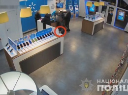 В Одесской области задержали "гастролеров", совершивших серию краж в магазинах электроники и мобильной связи