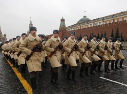 Парад Победы в Москве может пройти без зрителей