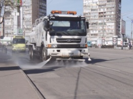 В Кривом Рое первыми в Украине стали дезинфицировать подъезды домов и лифты