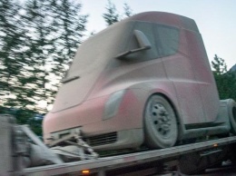 Tesla завершила испытания грузовиков Semi на Аляске