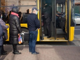 Стал известен штраф за проезд в транспорте Днепра без спецпропуска