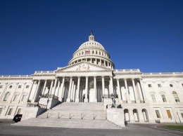 Сенат США согласился выделить рекордные $2 трлн на противодействие кризису