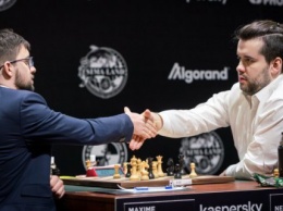 FIDE прервала финальный турнир претендентов по шахматам