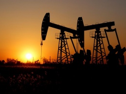 Bloomberg: обвал цен на нефть на 60% - это лишь "верхушка айсберга"