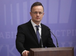 Позиция Венгрии по санкциям против РФ неизменна - Сийярто