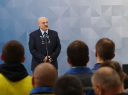 "Людей как тараканов": Лукашенко предостерег Минск от "печального опыта" Москвы