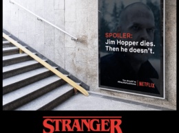 Netflix размещает спойлеры на бигбордах, чтобы люди оставались дома