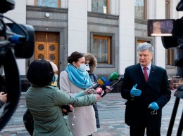 Кроме врачей и военных Порошенко призвал шныряли урезать высокие зарплаты