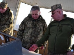 Зеленский обговорил с министром обороны и главкомом ВСУ противостояние коронавирусу