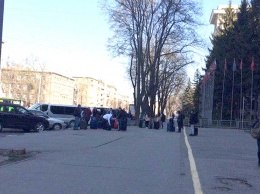 Часть иностранных студентов Харьковского медуниверситета выехали домой