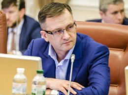 Украина ежемесячно теряет миллиарды: экс-министр финансов Уманский про схемы налоговой и таможни