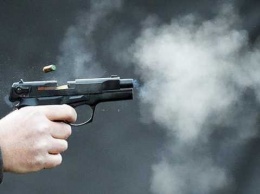 В Киеве пьяный полицейский пытался застрелить мужчину