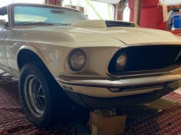 Редкий Ford Mustang нашли в гараже спустя 39 лет