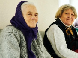 Фонд Оксаны Марченко запустил горячую линию для помощи одиноким пенсионерам и людям с инвалидностью в Киеве и Киевской области