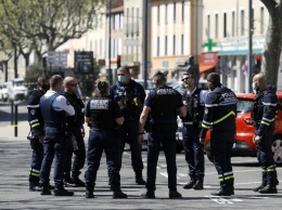 Мужчина напал с ножом на прохожих на юге Франции, погибли два человека