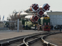 Ракета «Союз-2.1а» с пилотируемым кораблем «Союз МС-16» вывезена на старт