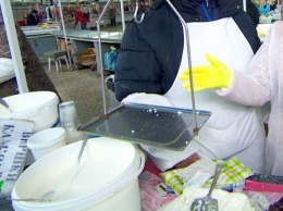 Пожилую женщину оштрафовали за торговлю молоком: украинка скончалась от сердечного приступа