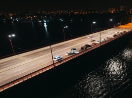В Днепре на Новом мосту столкнулись ВАЗ и Nissan