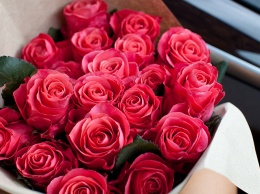 Купить букет с доставкой - легко: где заказать цветы в Днепре