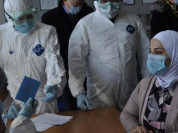 Радикальные меры: в Киргизии инфицированным коронавирусом заваривают подъезды (видео)