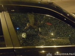 В Киеве водитель Range Rover устроил стрельбу на дороге