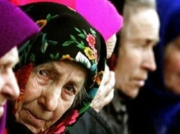 На Закарпатье 92-летняя пенсионерка убежала из дома через окно, чтобы купить новый платок на Пасху