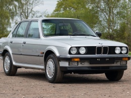 Редкую «тройку» BMW из 1980-х выставили на продажу. Машина почти не ездила