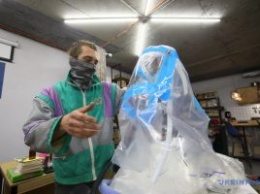 В Харькове создали оригинальную маску для защиты врачей (ФОТО)