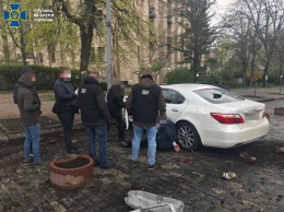 В Киеве задержали "сотрудника Кабмина", который предлагал трудоустройство в органах государственной власти